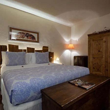 Domus Antica 4*