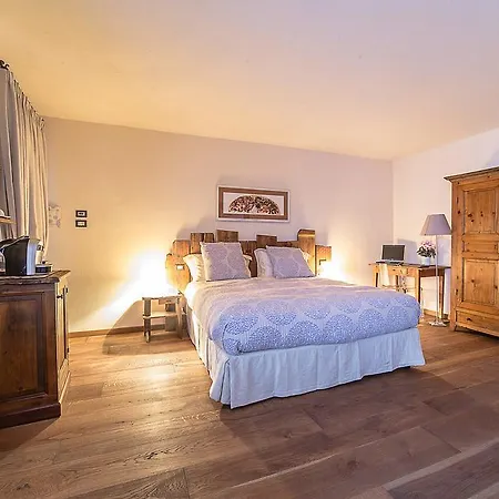 Domus Antica 4*