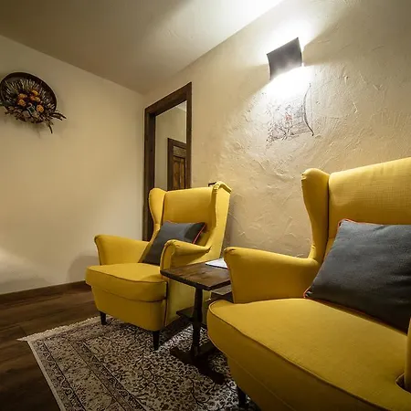 Domus Antica 4*
